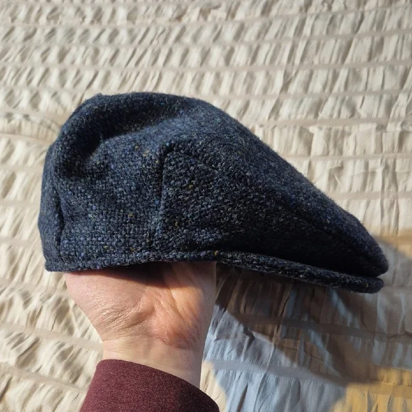 Hanna Hats Donegal Tweed Newsboy Cap - Navy with Multicolor Flecks - Picture 3 of 5